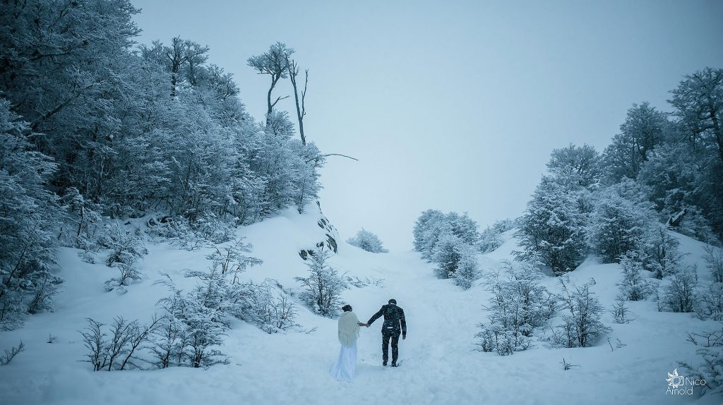 Boda en Bariloche Fotografo de bodas en Bariloche Viaje romantico a Bariloche Fotógrafo en la Patagonia Sesión de fotos en Bariloche Ensaio de casal Casamento no Bariloche fotógrafo de bodas a destino Sesión en la nieve Fotos en la nieve fotógrafo de bodas en argentina Casamiento no Bariloche Ensaio no Bariloche